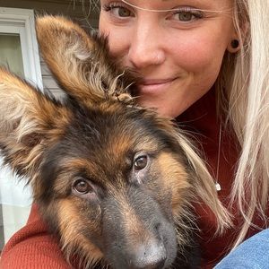 Meet your Posher, Julie